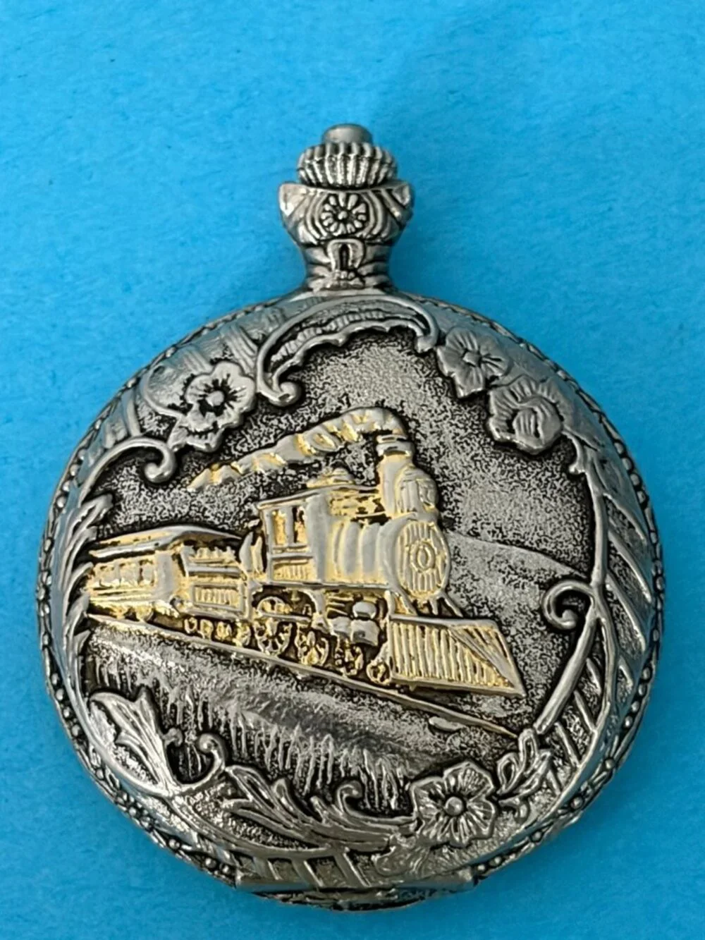 Vintage Decorative Milan Quartz Pocket Watch Japan Movement For Parts Repair